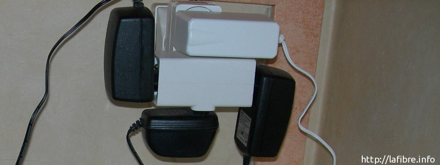 Adaptateur CPL domestique pour ordinateur mural Téléphone Prise de courant  domestique dissimulé